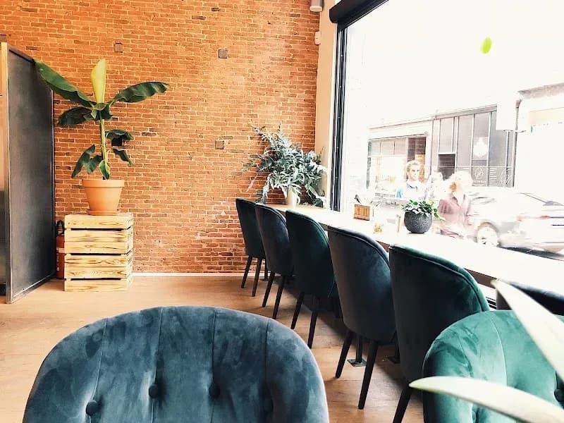 Luv l'oeuf — Overpoort, Gent